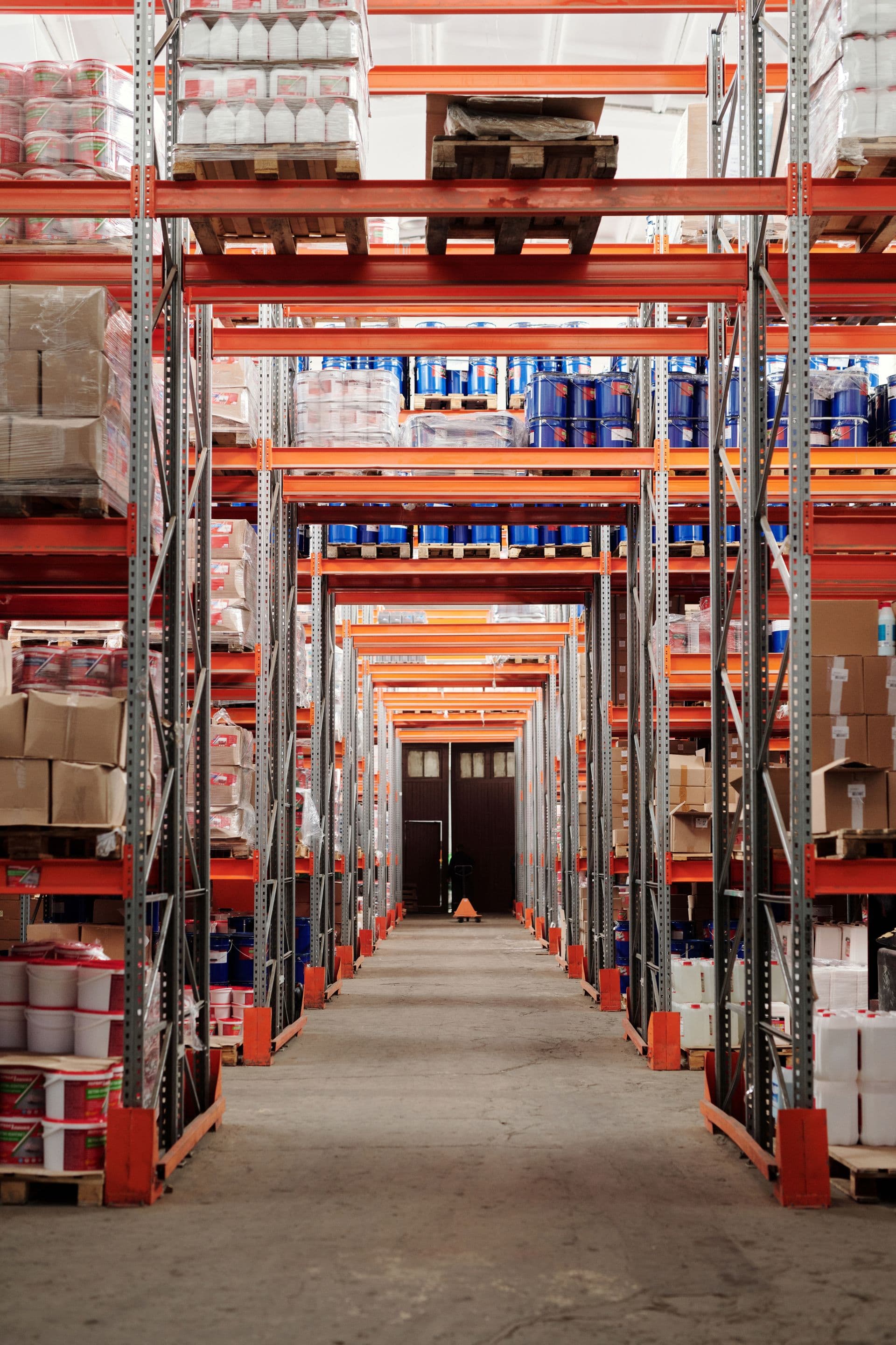 Warehouse with pallet storage